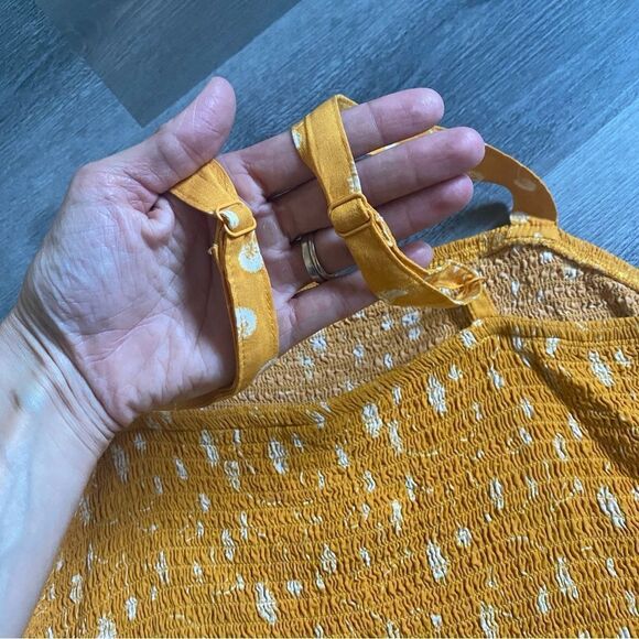 Torrid Challis Smocked Crop Cami Mustard Yellow White Stretchy 3 Plus - Picture 6 of 10